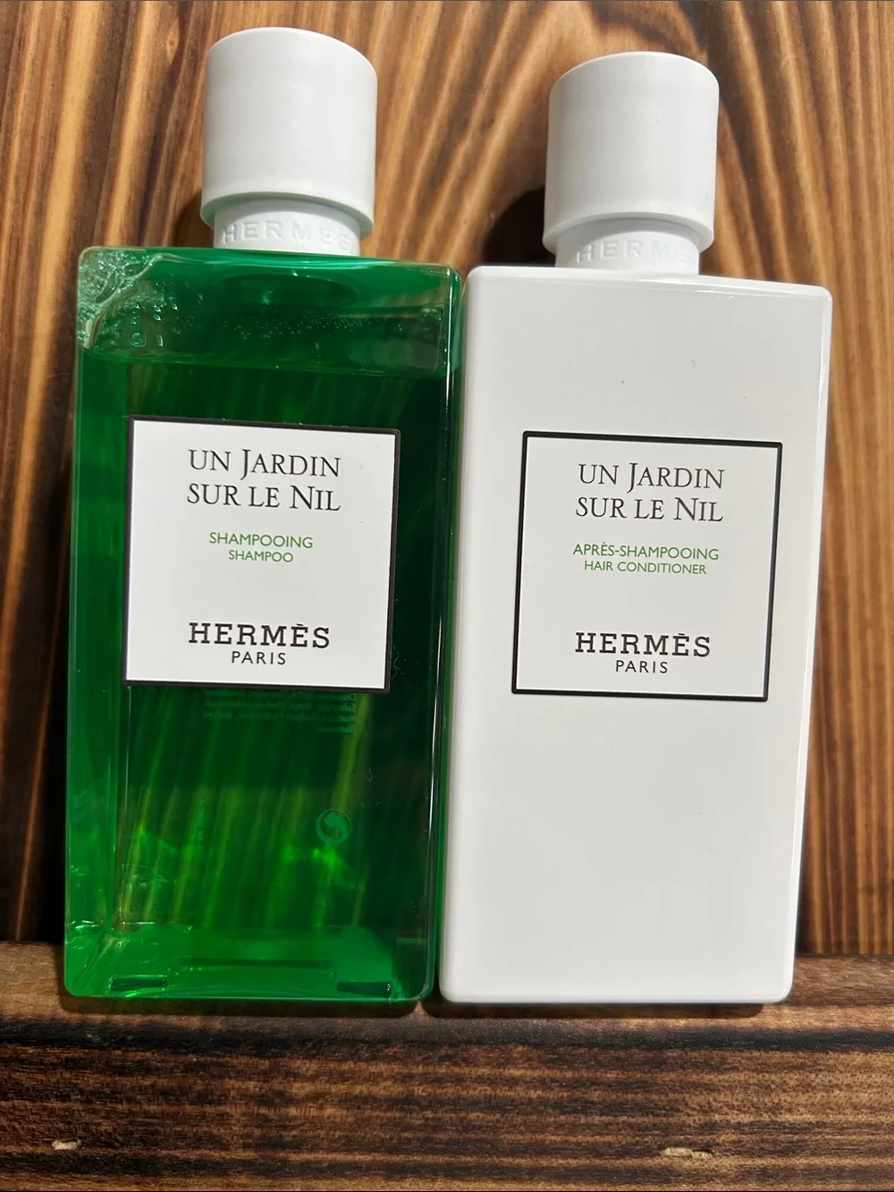 Hermes Un Jardin Sur Le Nil Shampoo & Conditioner Duo - Green & White